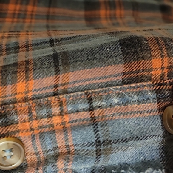 Shirt - Picture 2 of 4